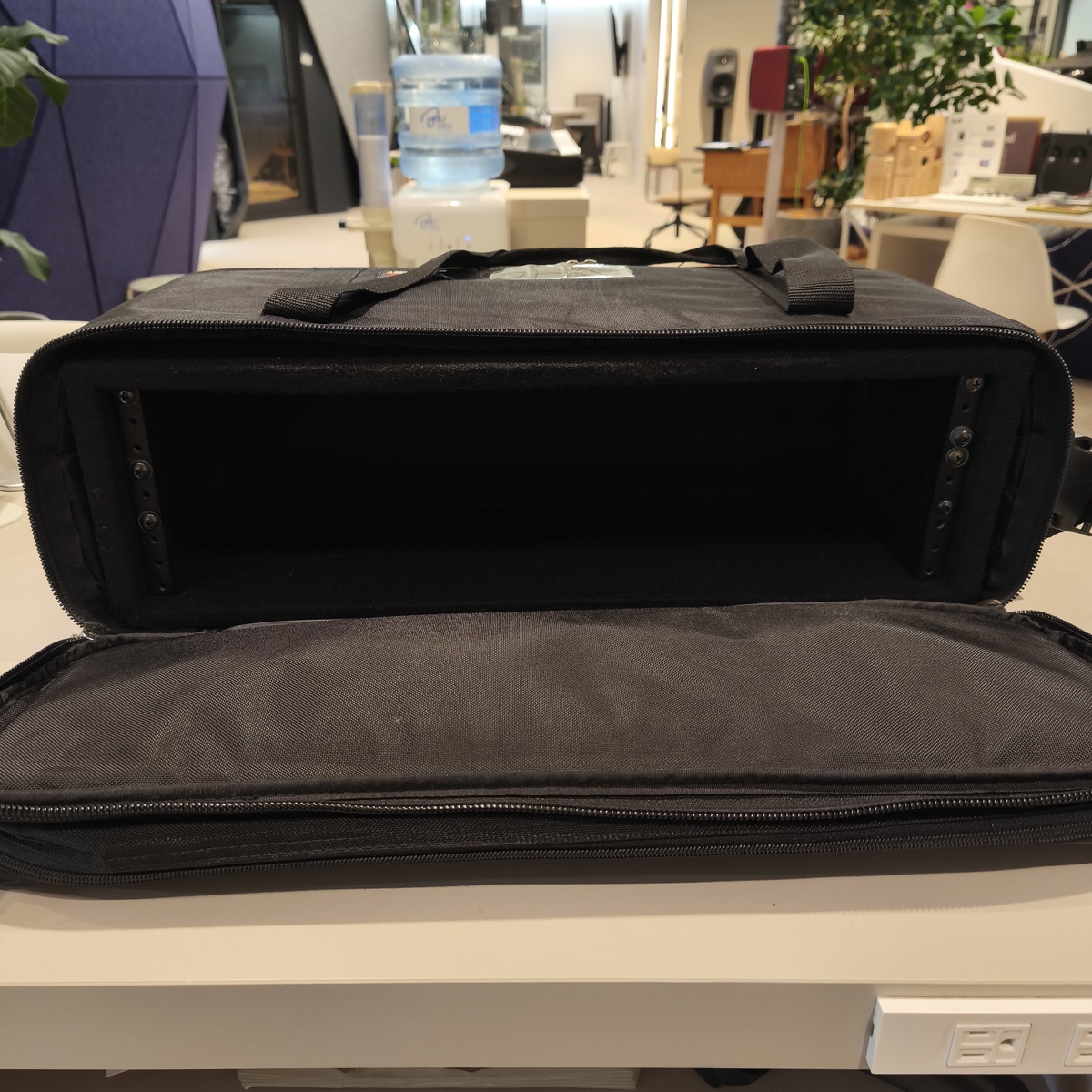 ODYSSEY(オデッセイ) BR408 4Uラックバッグ | Rock oN Line eStore