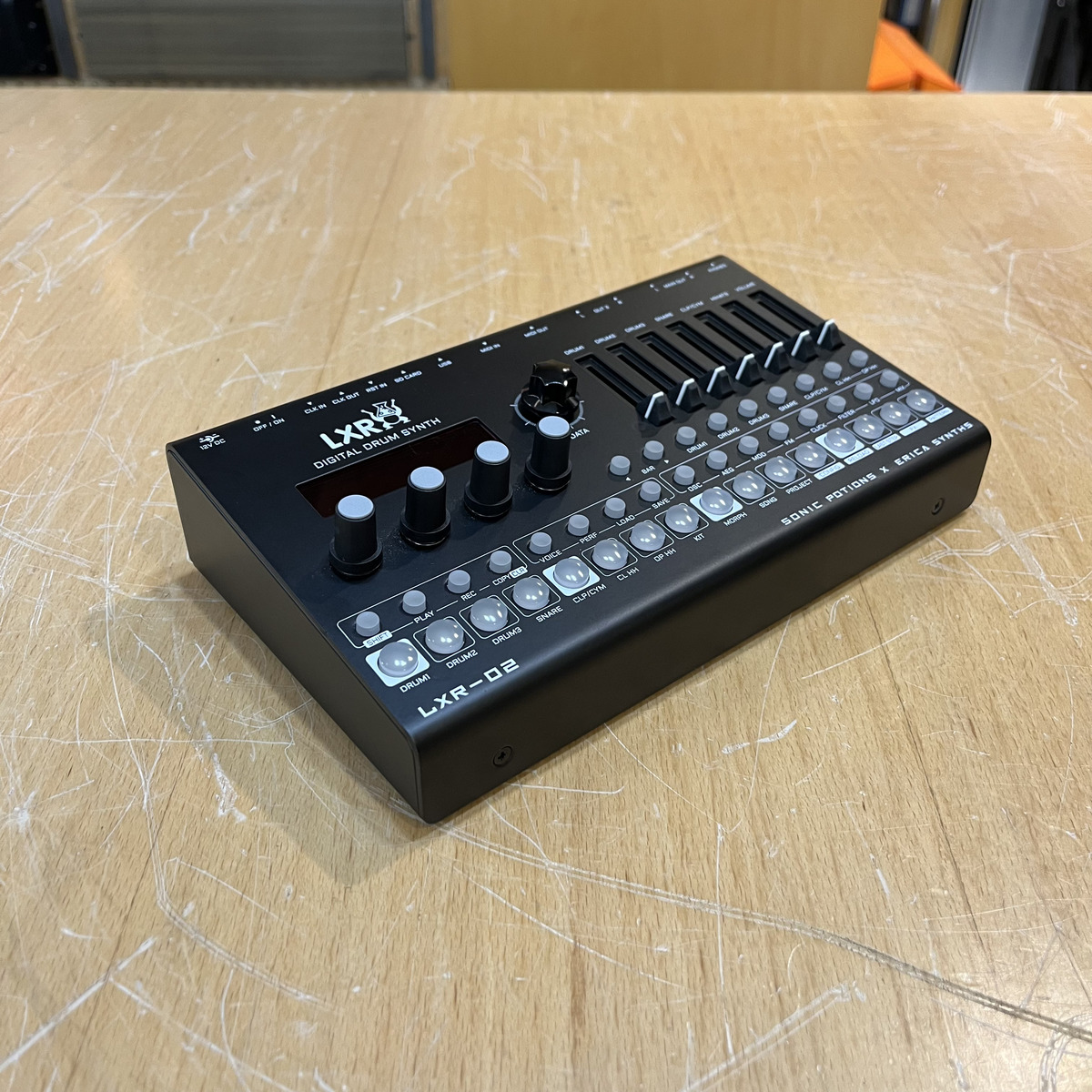 ERICA SYNTHS DRUM SYNTHESIZER LXR-02