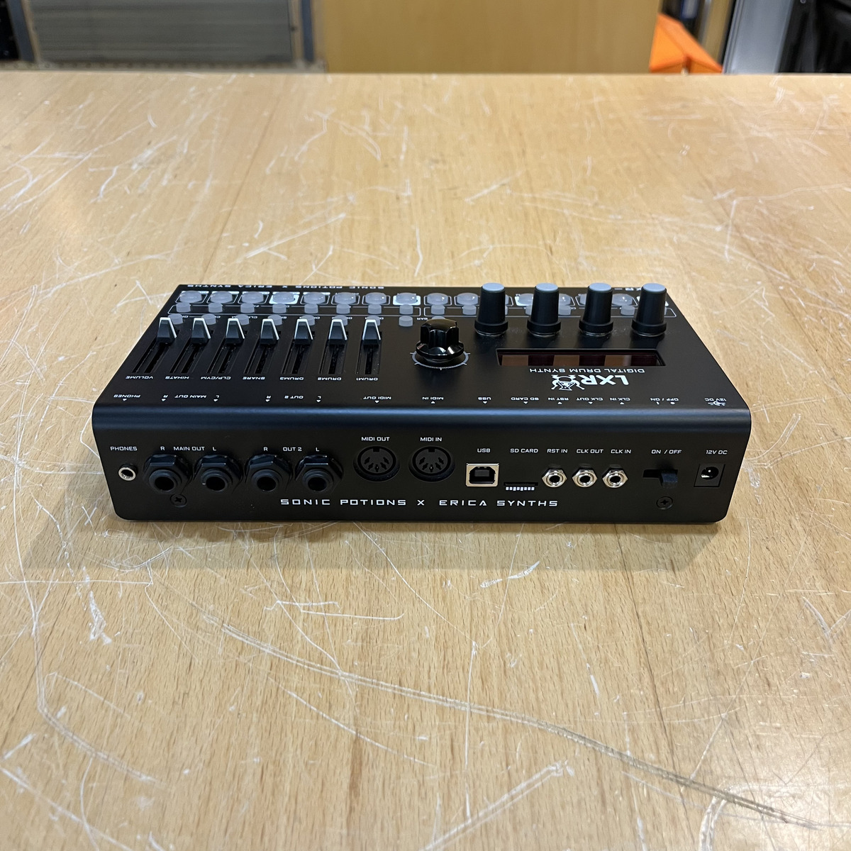 ERICA SYNTHS DRUM SYNTHESIZER LXR-02