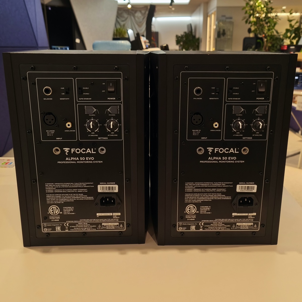 Alpha Evo 50 (Pair) 店頭展示機