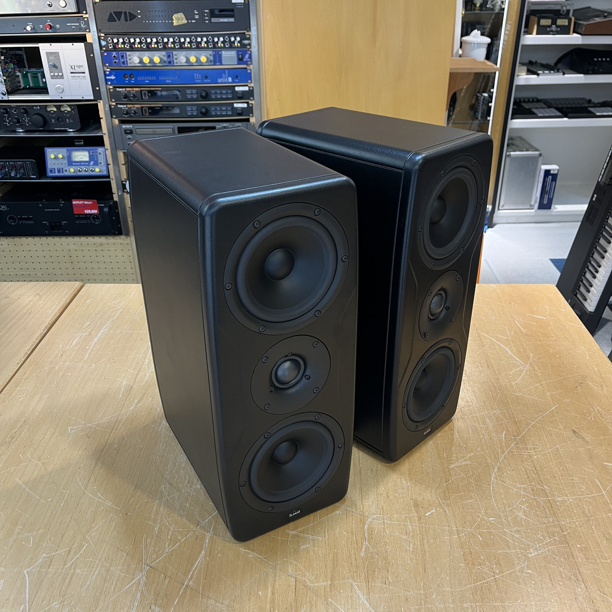iLoud Precision MTM（Pair）店頭展示機