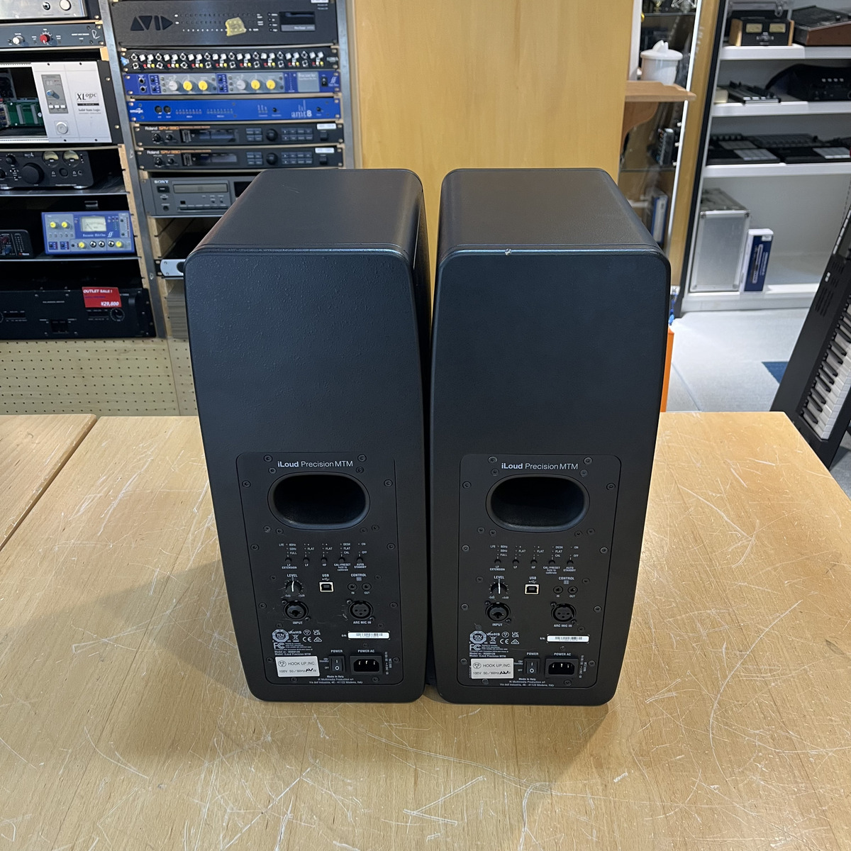 iLoud Precision MTM（Pair）店頭展示機