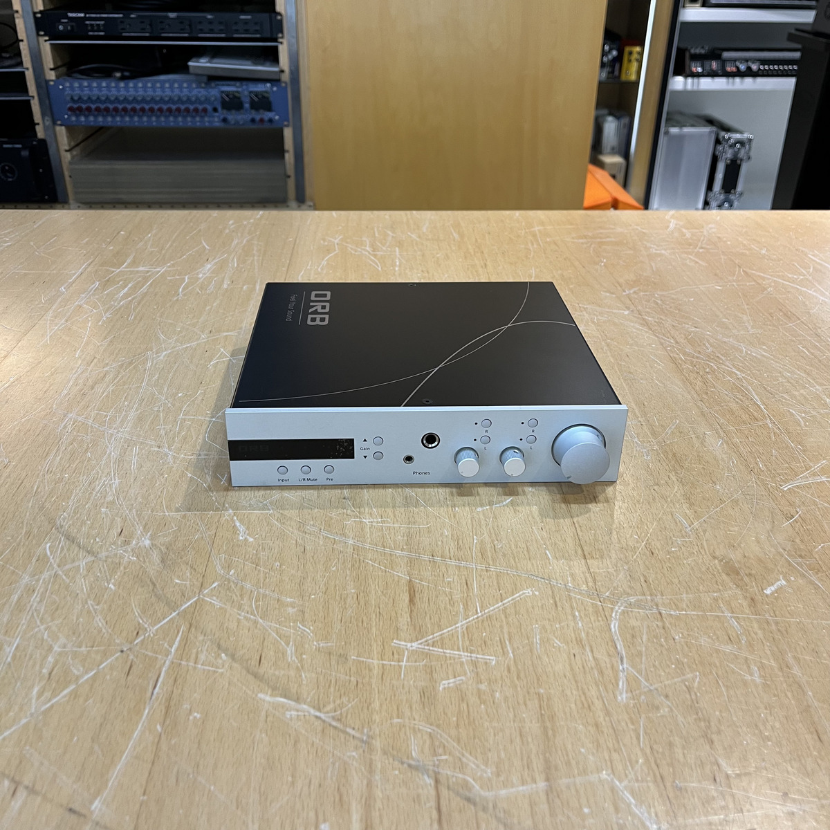 JADE stage model J 店頭展示機
