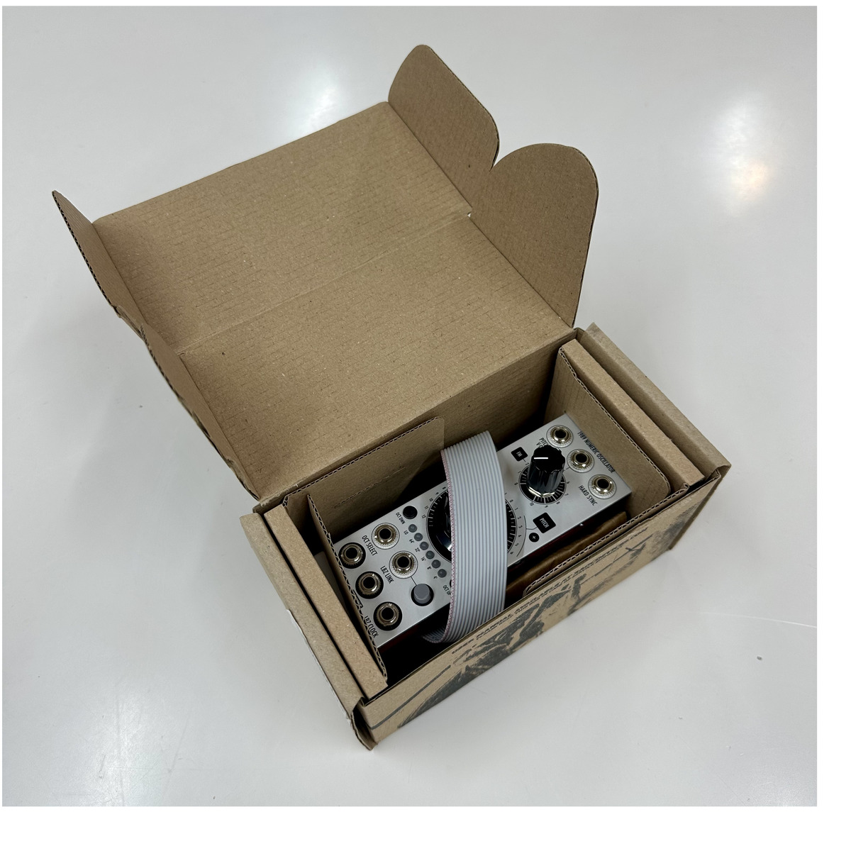 BERLIN 未使用品