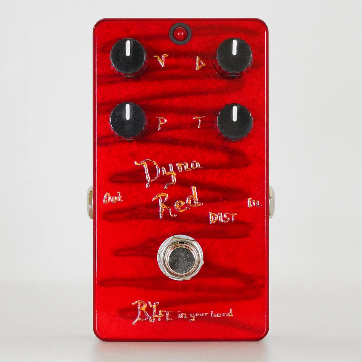 BJFE in your hand series Dyna Red Distortion 4K