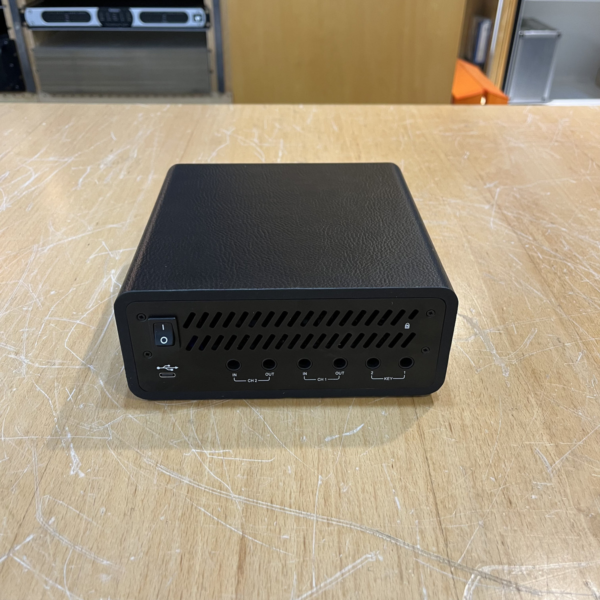 88C: Dual Desktop Dynamics 店頭展示機