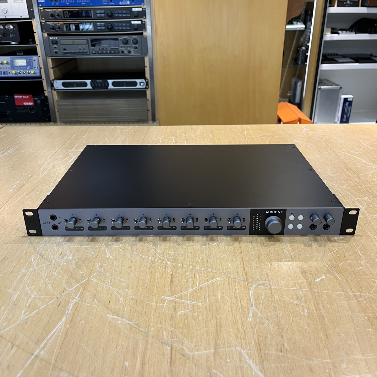 iD48 店頭展示機