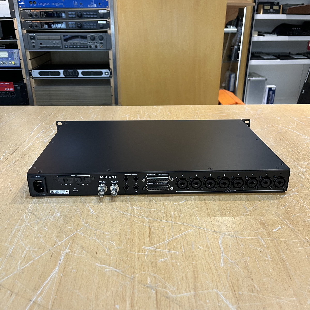 iD48 店頭展示機