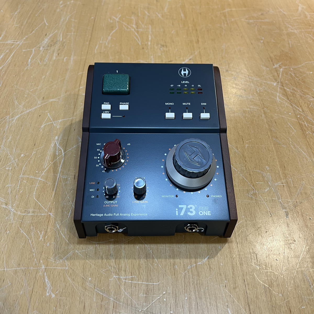 i73 PRO ONE 店頭展示機