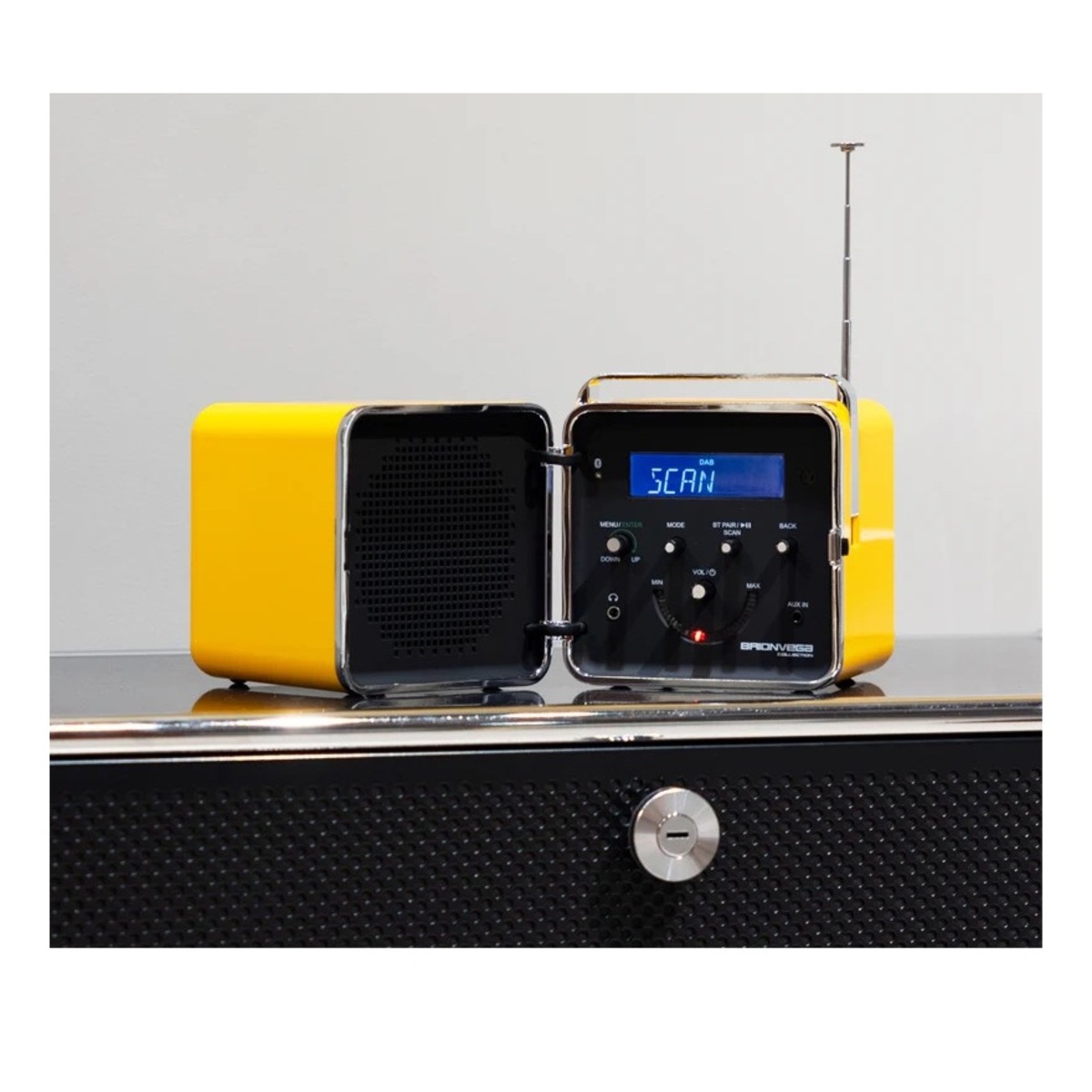 radio.cubo Yellow Sun