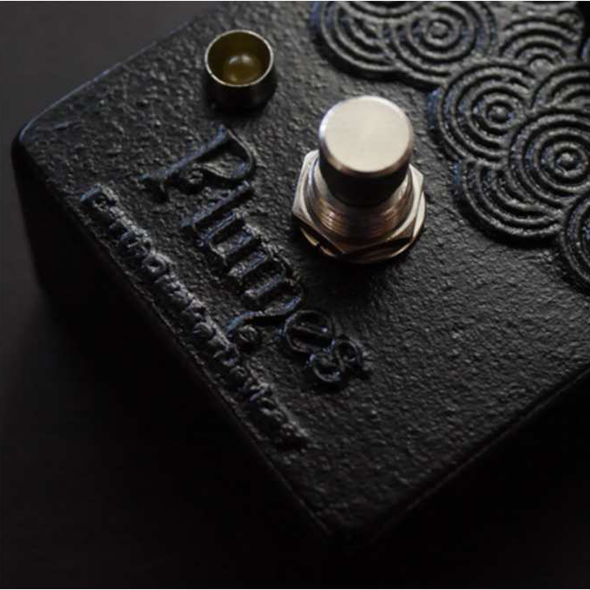 Plumes 南部鉄器製筐体