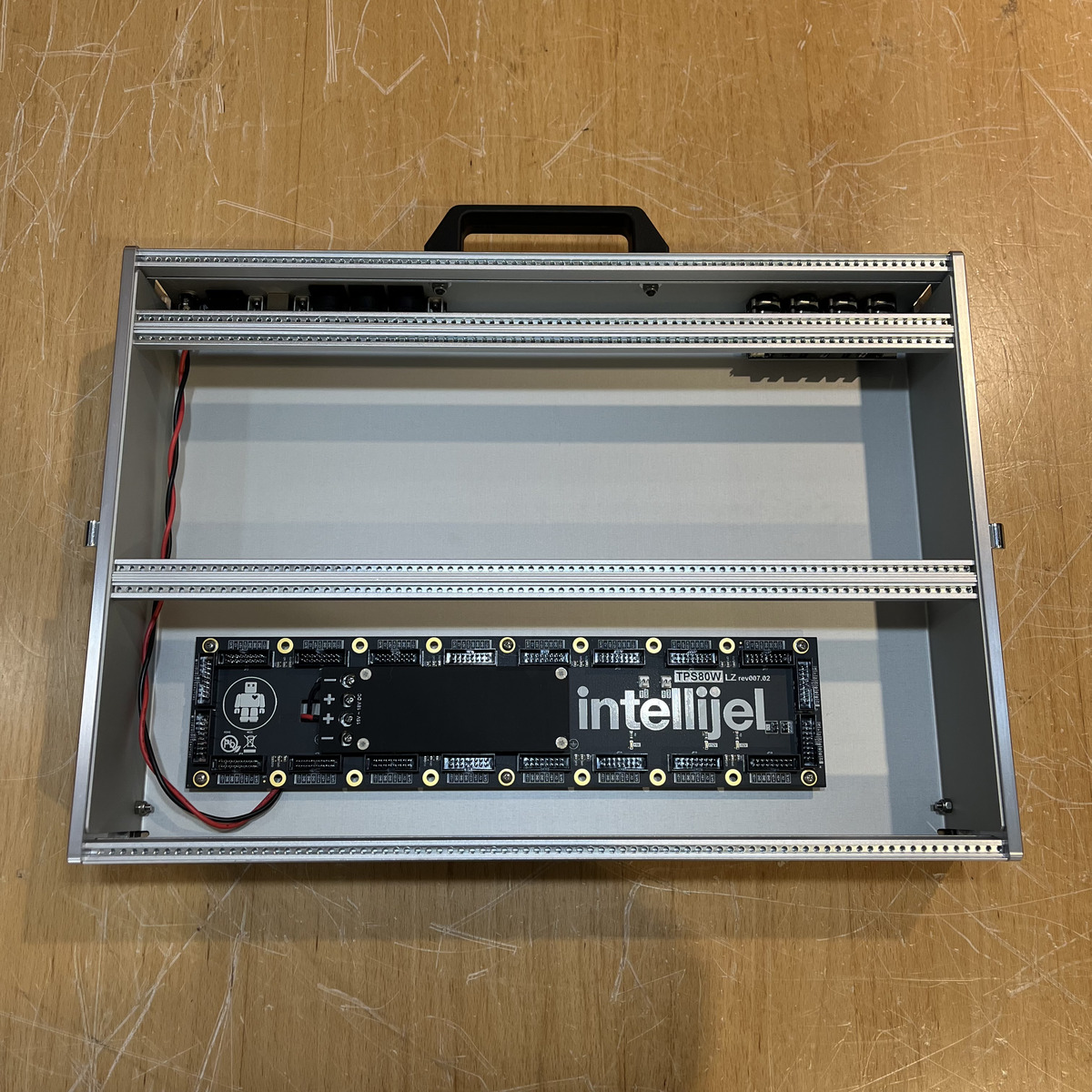 Intellijel(インテリジェル) 7U x 84HP Silver Performance cases with