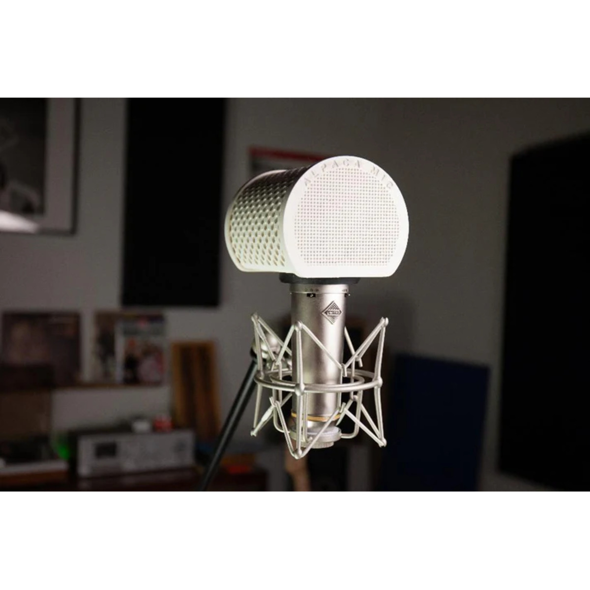 Alpaca Mic White