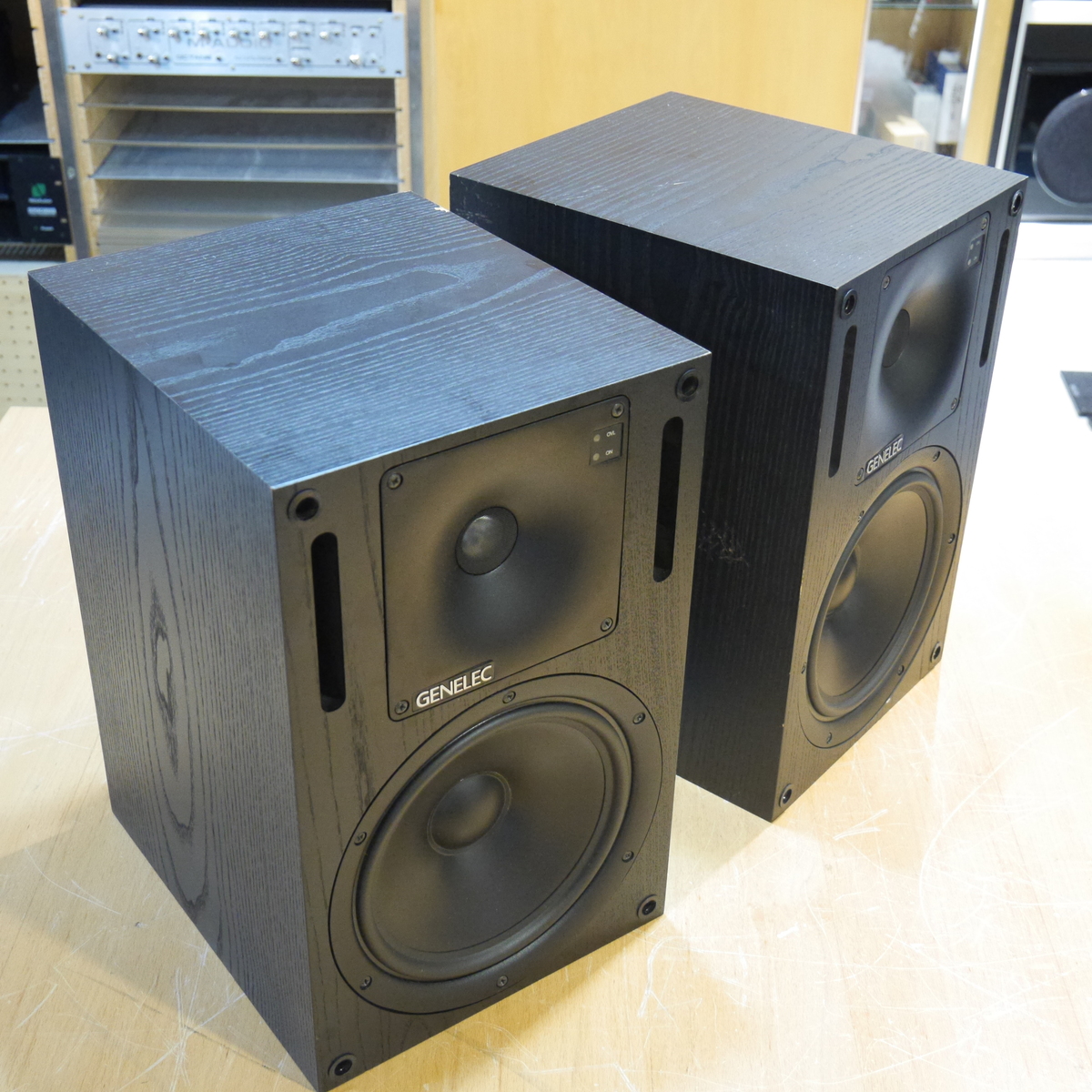 1031A(pair)