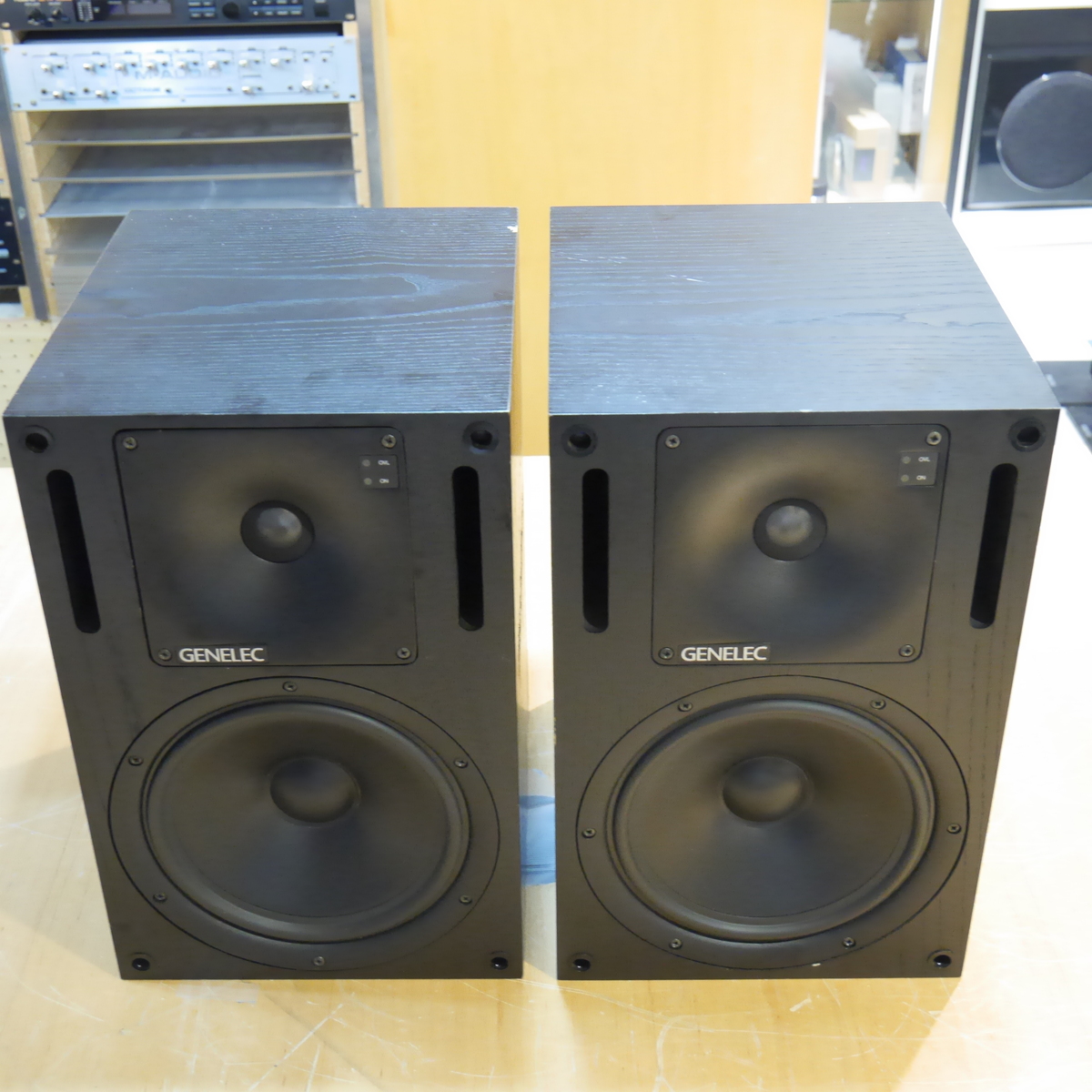 1031A(pair)