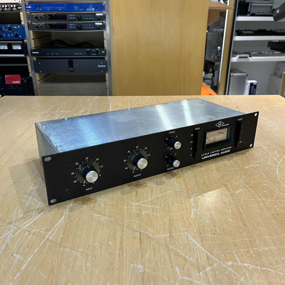 Universal Audio(ユニバーサルオーディオ) 1176LN | Rock oN Line eStore