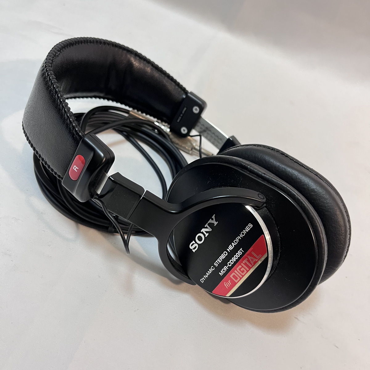 MDR-CD900ST