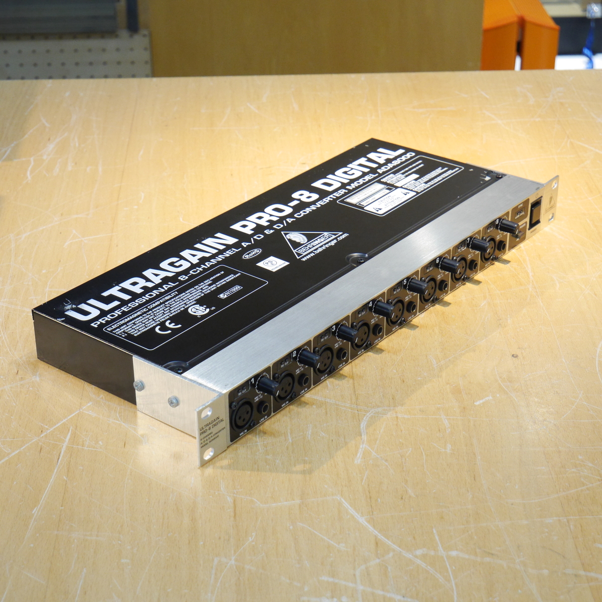 BEHRINGER ULTRAGAIN PRO-8 デジタル ADA8000
