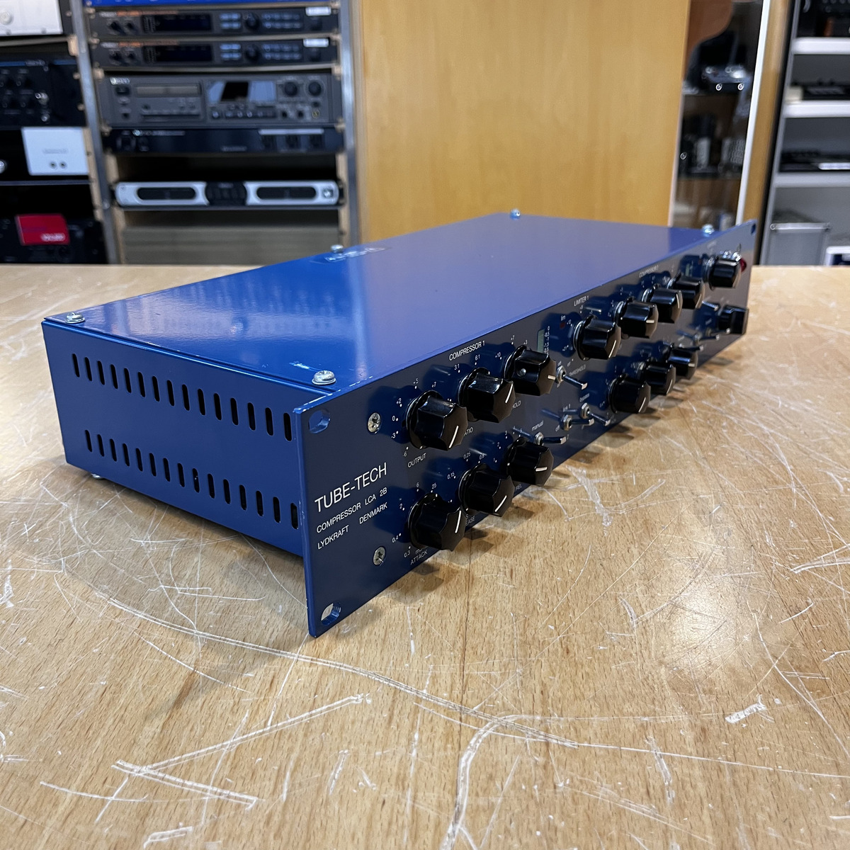 TUBE-TECH ME1B 高品質イコライザ ME1B - TUBE-TECH - ヒビノインター