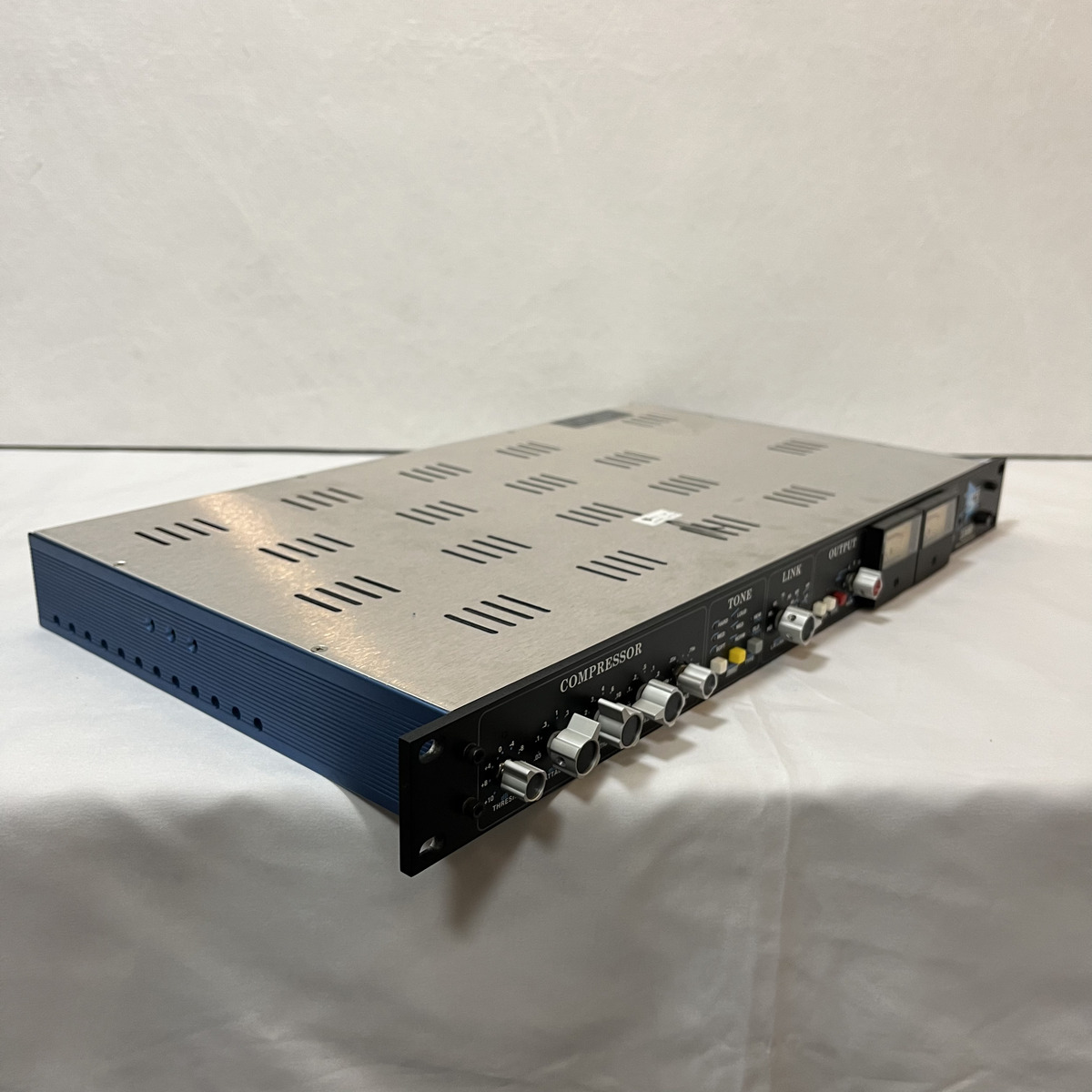 2500 Stereo Bus Compressor