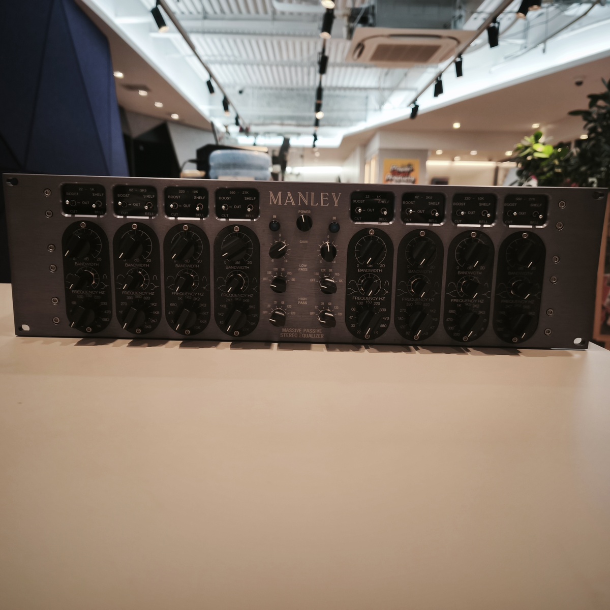 Massive Passive Stereo Tube EQ