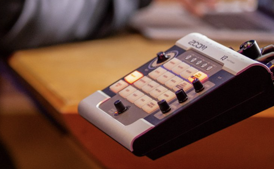 ZOOM(ズーム) V3 | Rock oN Line eStore