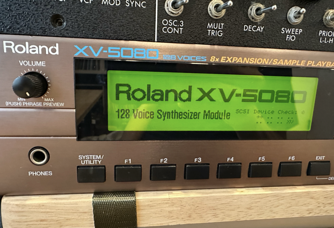 【動作確認済 希少品 名機】Roland ローランドXV-2020 AC電源付き 動作確認済 希少品 名機】Roland ローランドXV-2020 AC電源付き