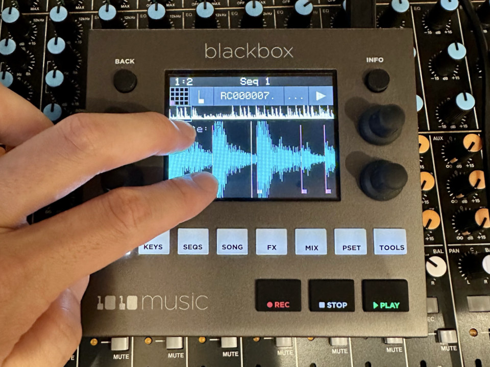【ロイヤリティーフリー音楽】「MUSIC BLACK BOX 01」業務用音源 ロイヤリティーフリー音楽】「MUSIC BLACK BOX 01」業務用音源
